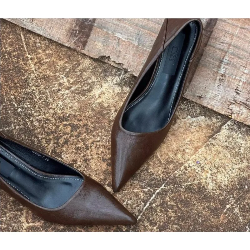 2024 Women Sexy High Heels Bur - Embroidery Flat Shoes avaliação e preço