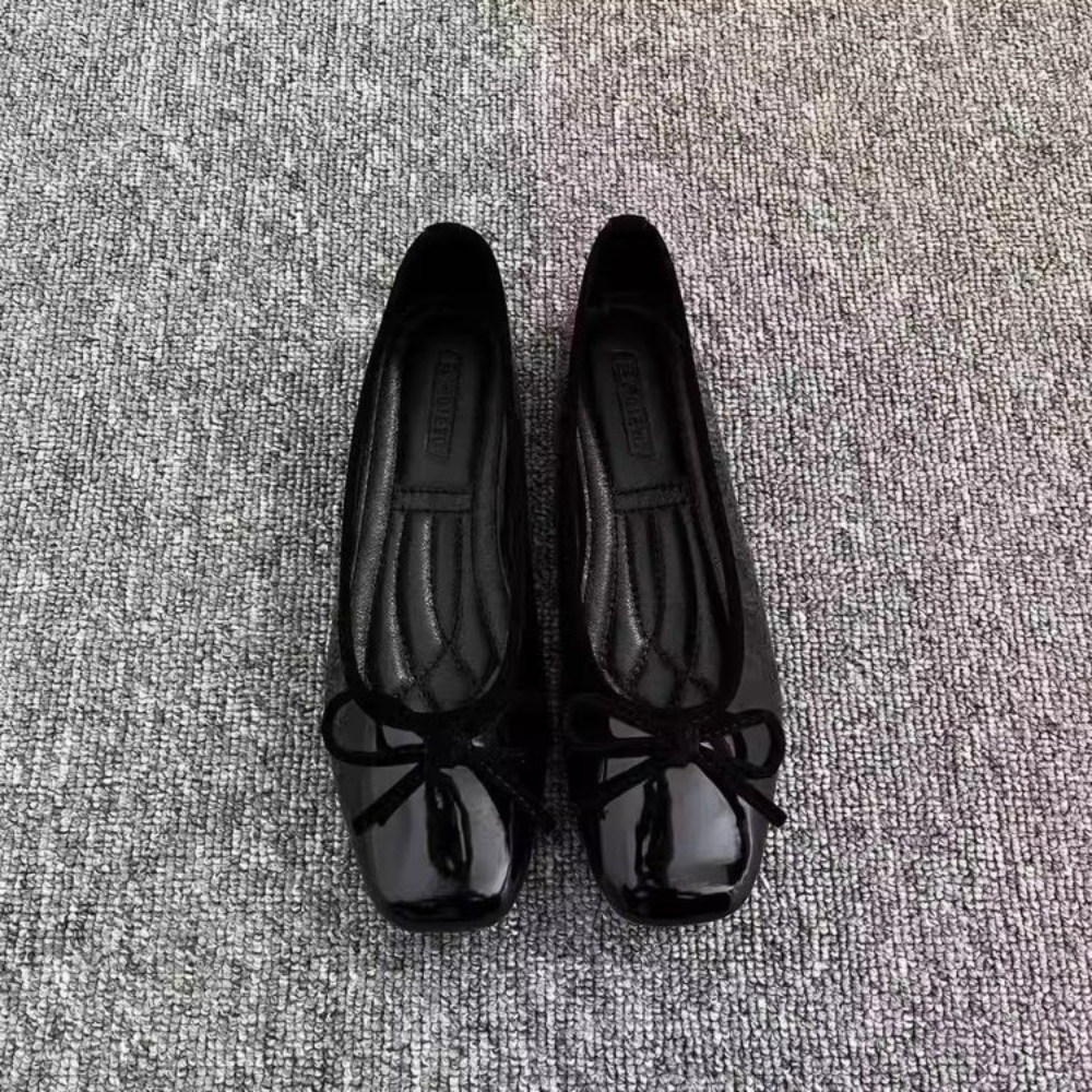 Women Nude Pink Patent Leather - Embroidery Flat Shoes avaliação e preço
