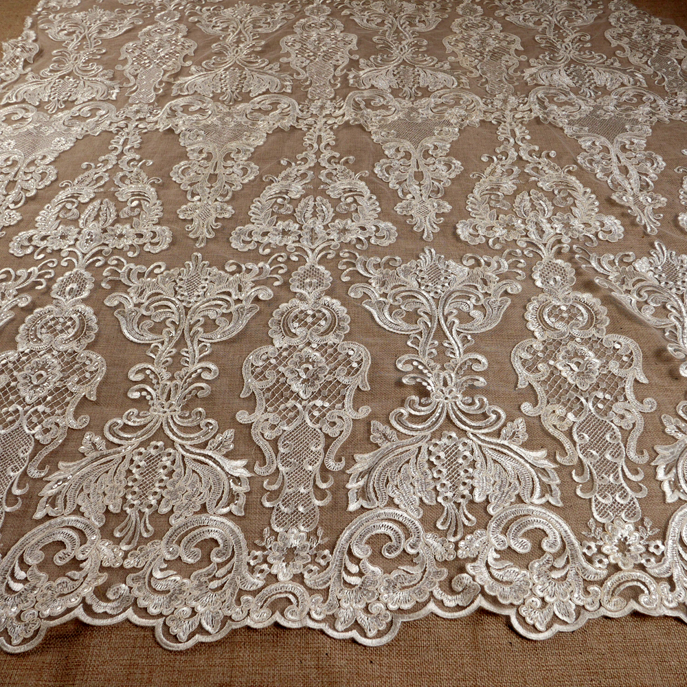 HelluyerDc ivory,black sequins - Embroidery Gradient avaliação e preço